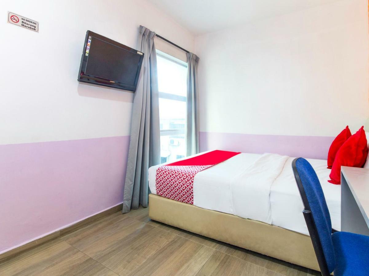 City Kuchai Hotel -Kuchai Lama,쿠알라룸푸르 외부 사진